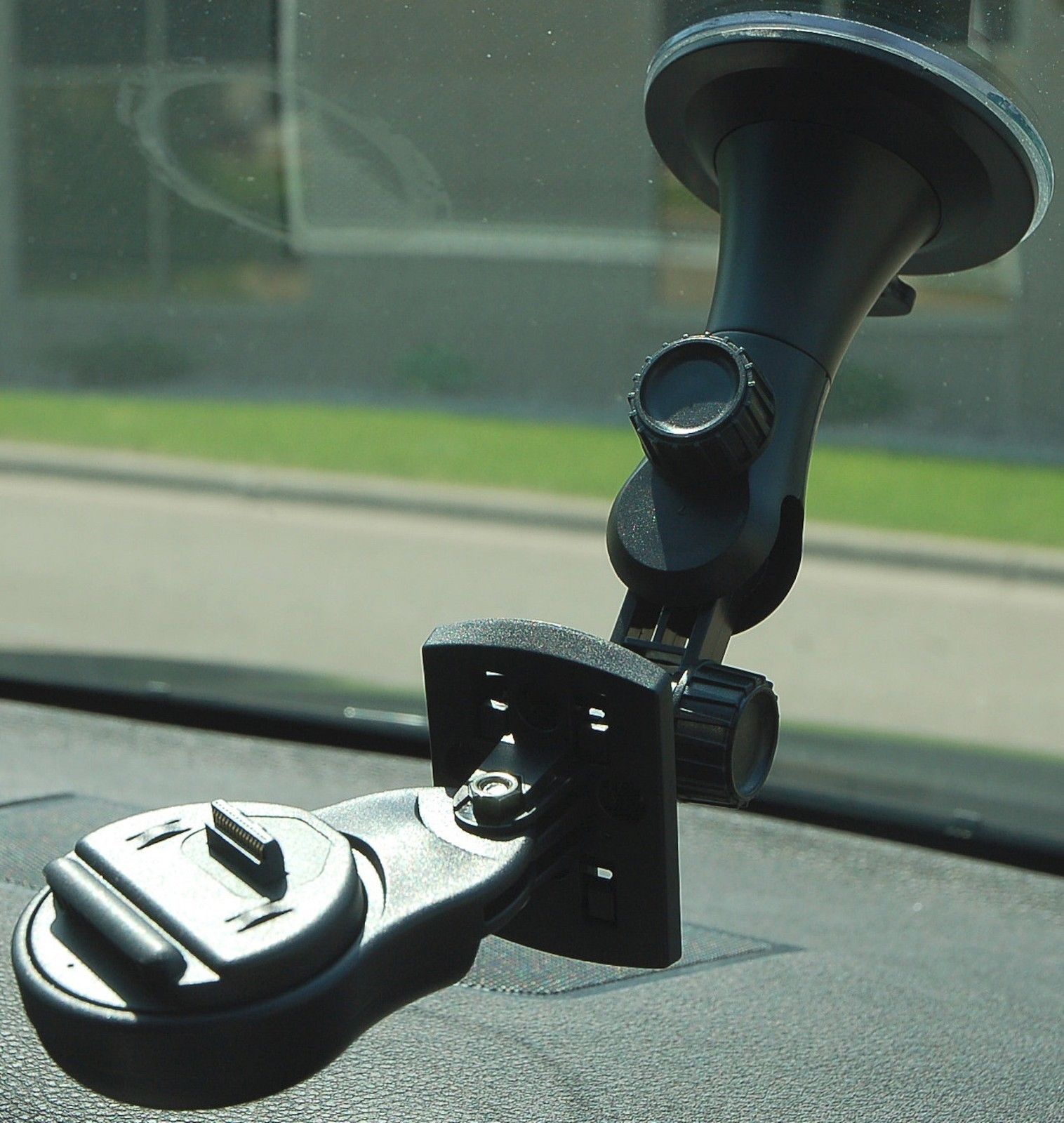 Microphone Mount Dock 4D00.102 NEW TomTom GO 300 500 700 GPS Power Hot Shoe 